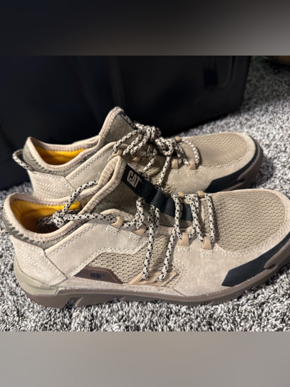 Caterpillar Men’s Beige/Tan Suede Low-Top Sneakers